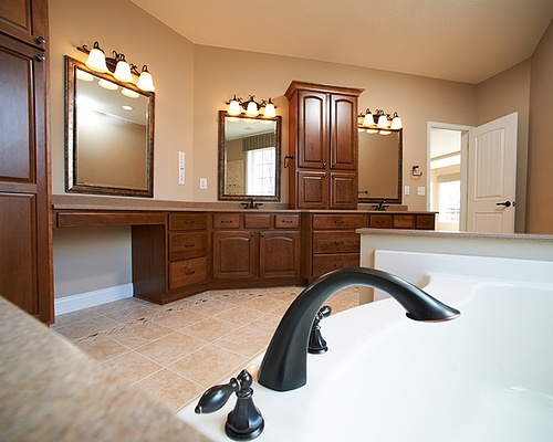 Custom home design ideas for a perfect Master Suite from Wayne Homes